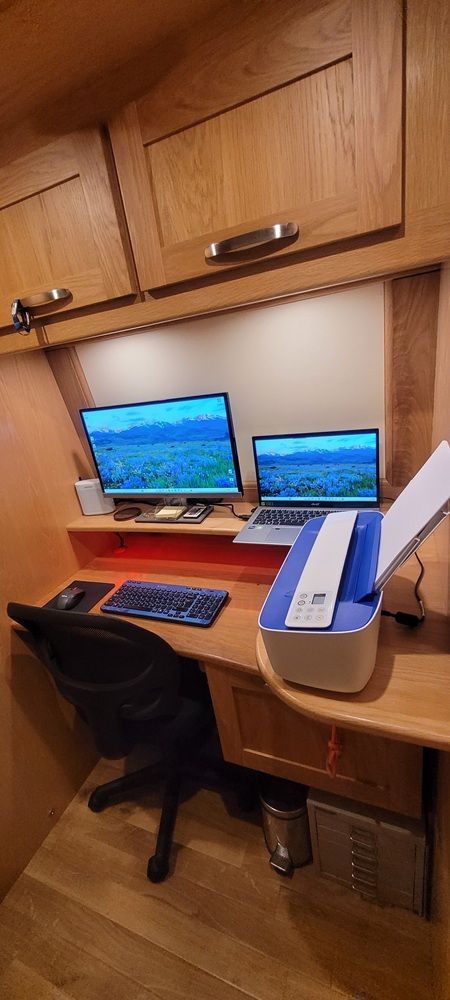 Office with Wi-Fi and Ethernet connections