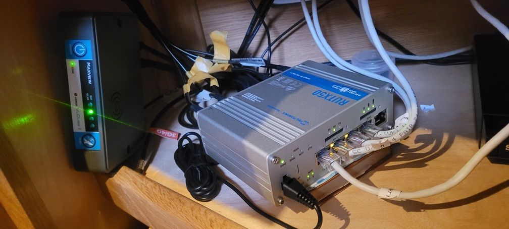 Freesat TV controller & RUTX50 industrial router