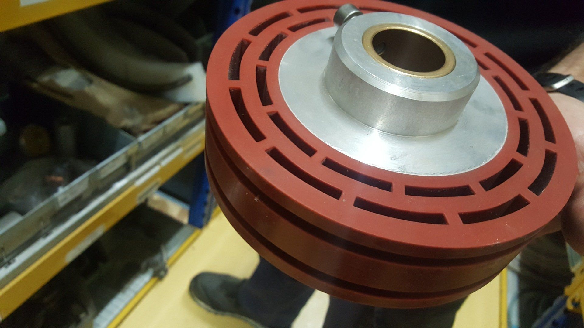 powłoka rolek i kół z poliuretanu silikonowego i Vulkollanu Parma