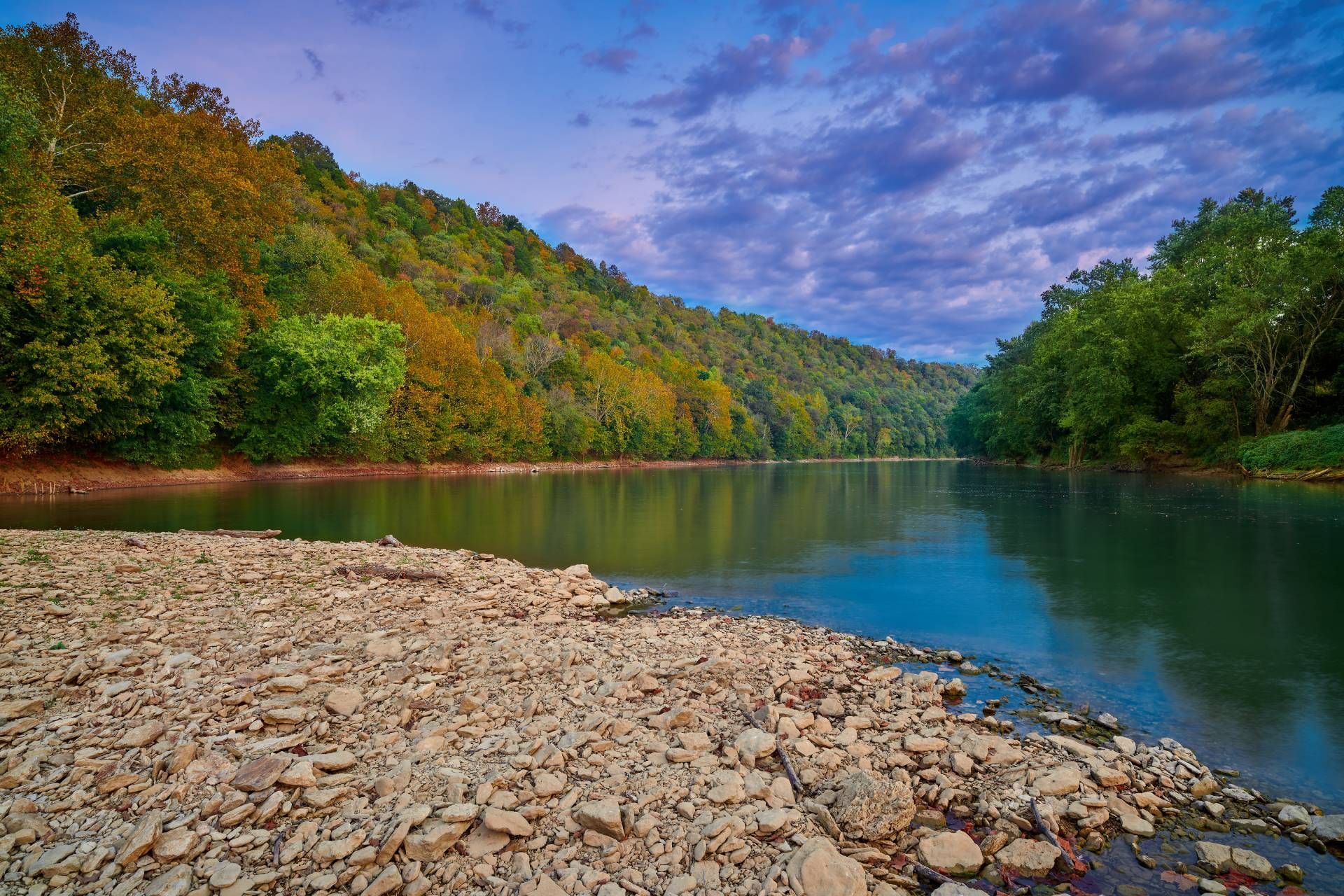 Rock bar along the Kentucky River in Franklin County