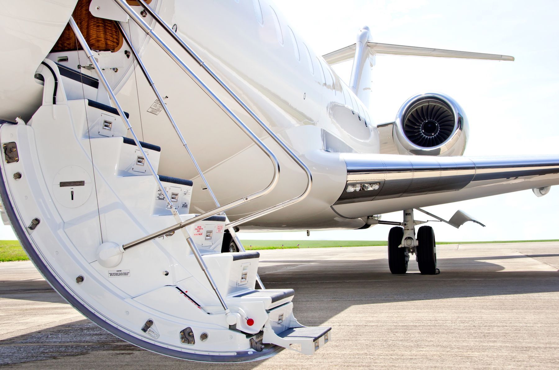 limo airport service Long Beach CA