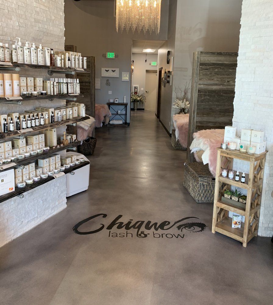 A store with a sign that says chiana lash & brow