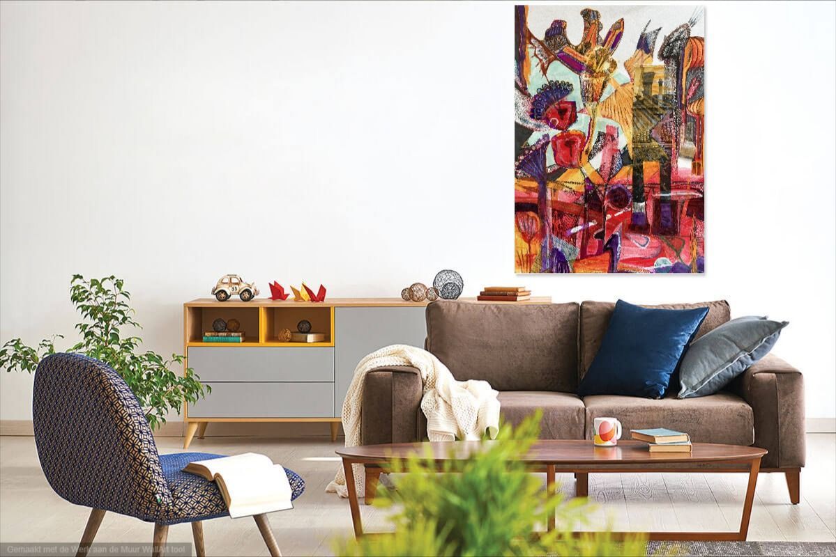 Abstract kunstwerk met rode, oranje en paarse tinten. Bloemen en geometrische vormen vullen de compositie.