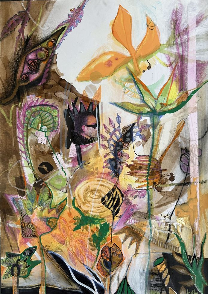 Abstract aquarelschilderij van bloemen in bruin, oranje en groen.