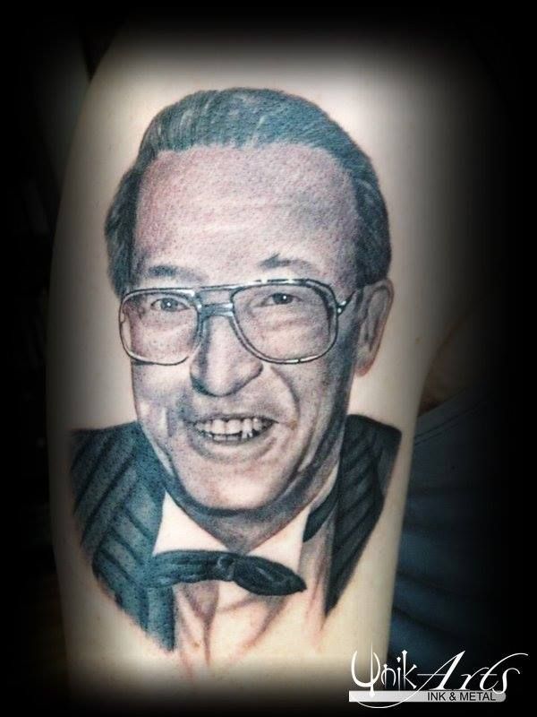 Realistisches Tattoo Unikarts