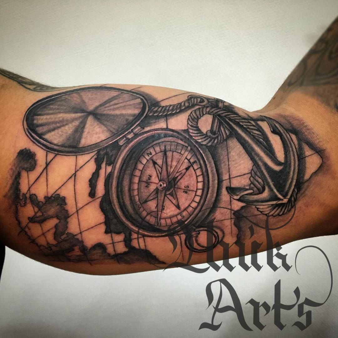 Black and White Tattoos aus Frankfurt