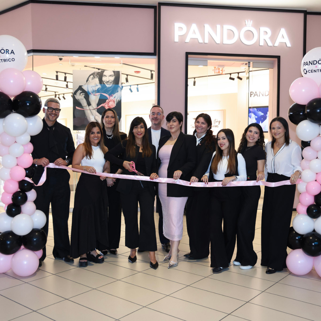 Foot Locker store opening soon in Céntrico. Shoe with Foot Locker logo and 