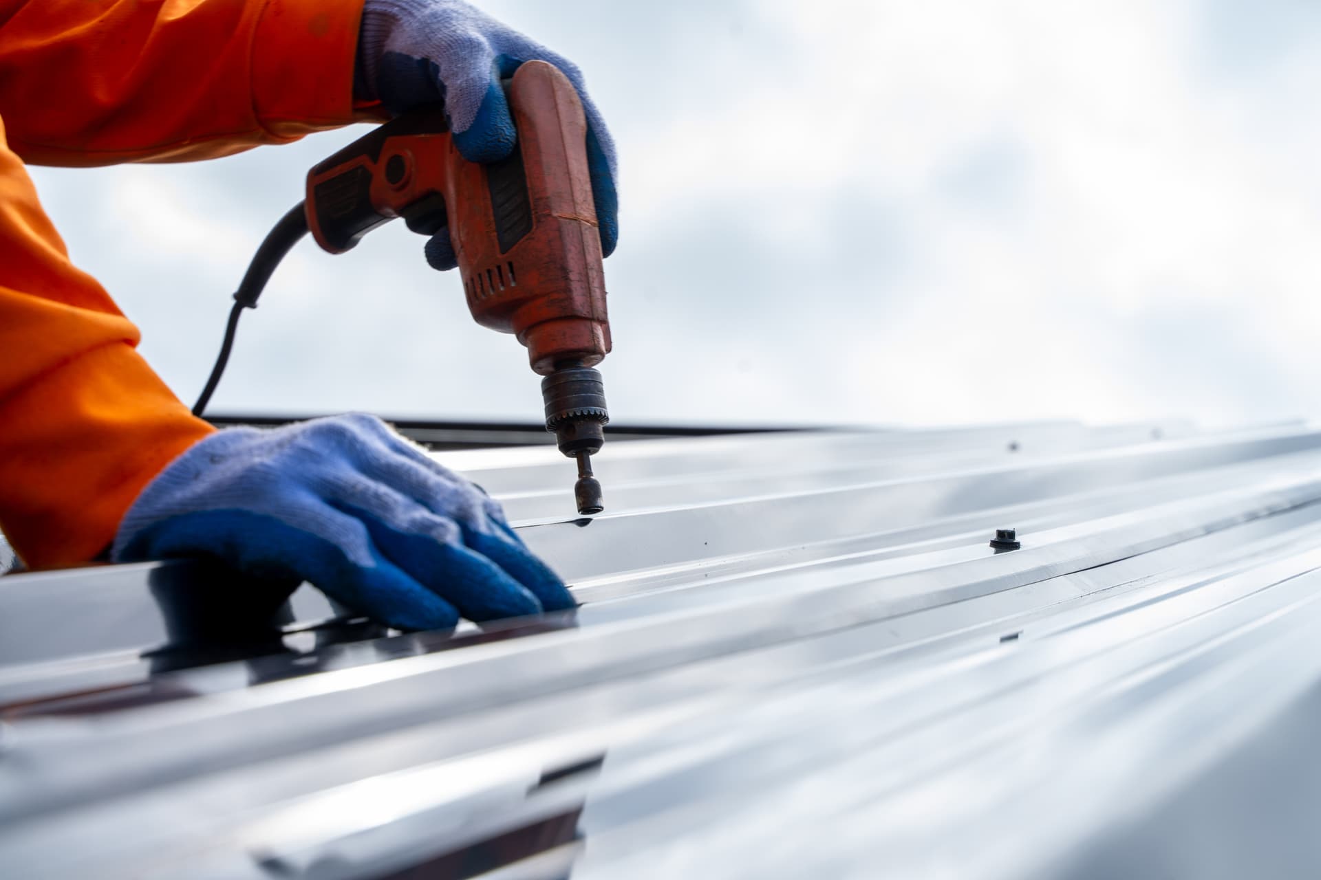 Roofing crew replacing a roof in Boca Raton