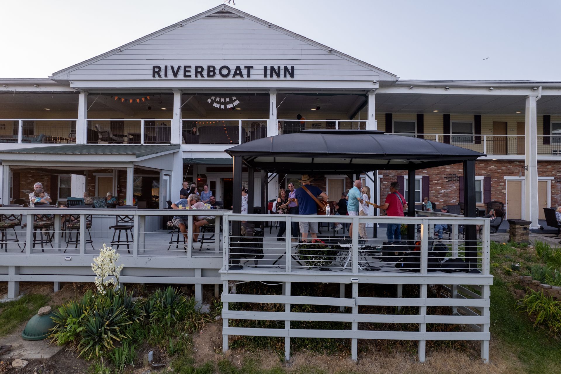 riverboat inn ballina