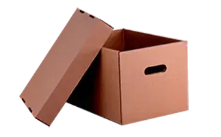 Caja de cartón marrón con la tapa abierta, mostrando un asa en el lateral.