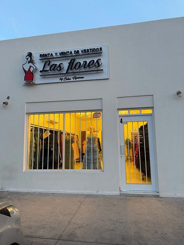 RENTA Y VENTA DE VESTIDOS LAS FLORES
