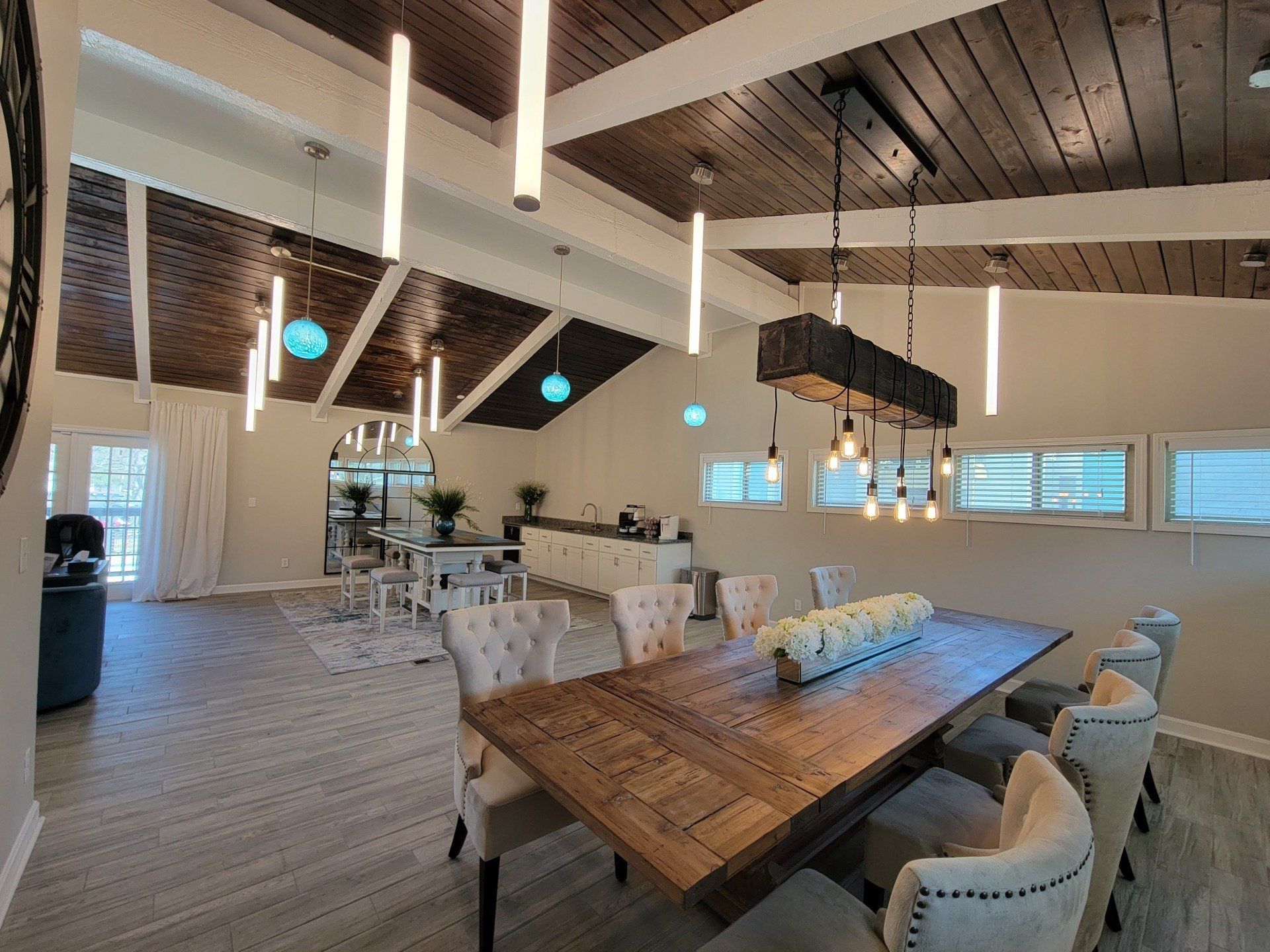 Gallery The Onyx at 67 Apartments