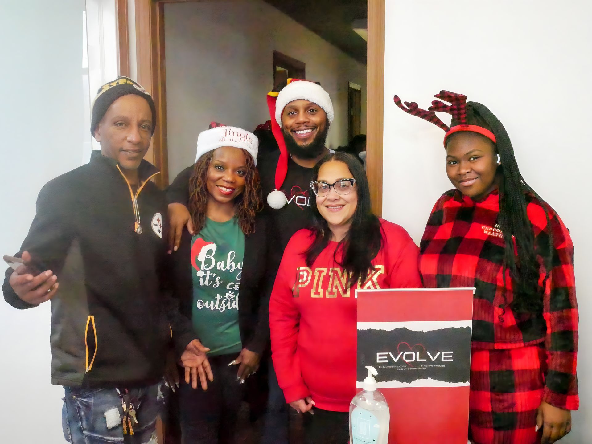 Evolve Community Christmas Giveaway