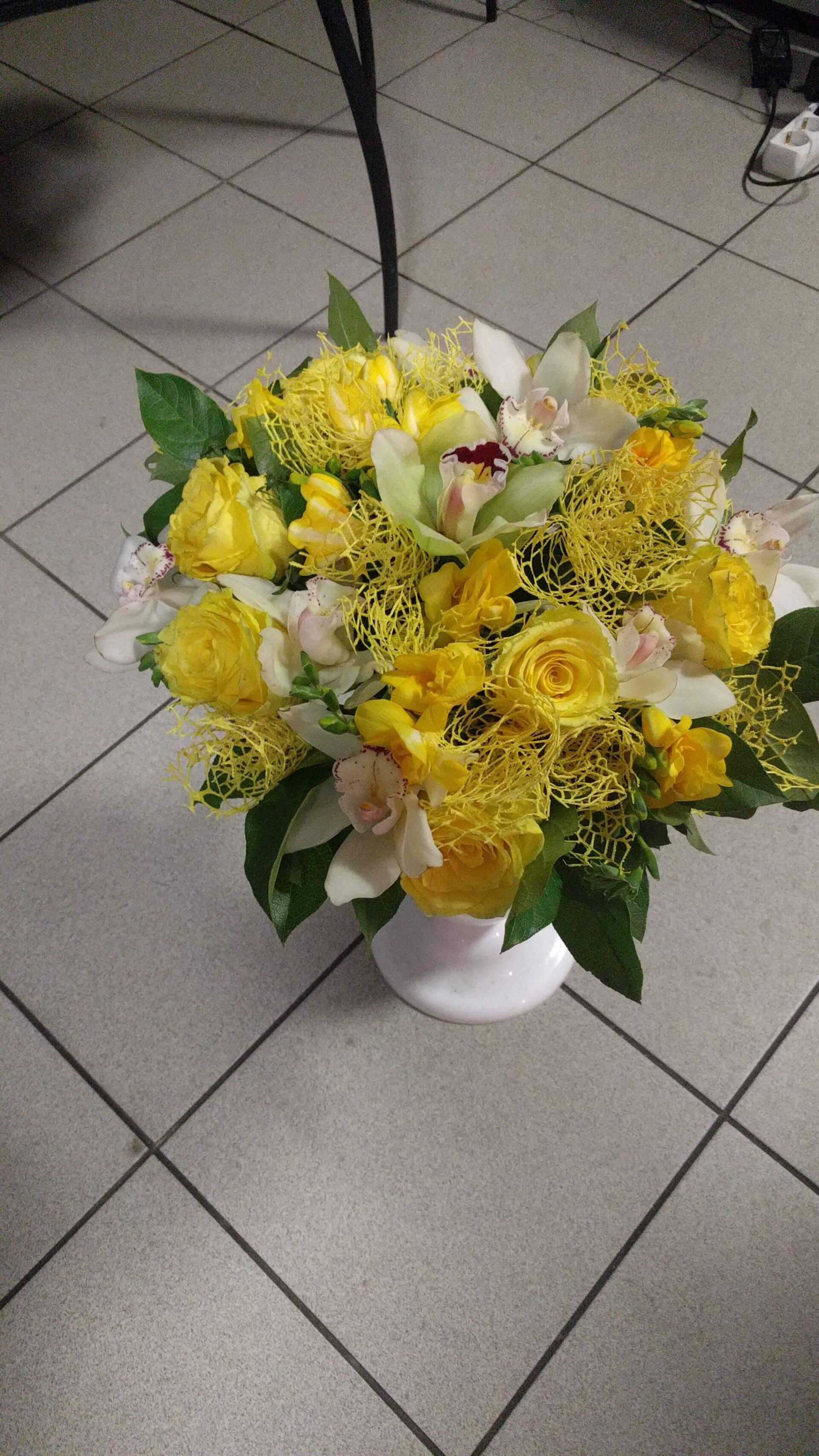 Kāzu pušķi, Ziedi, Ziedu piegāde, Kāzu pušķi, līgavu pušķi, bēru, sēru vainagi, štrausi, bēru zari, telpu noformēšana, auto noformēšana, kristības, floristikas materiāli,