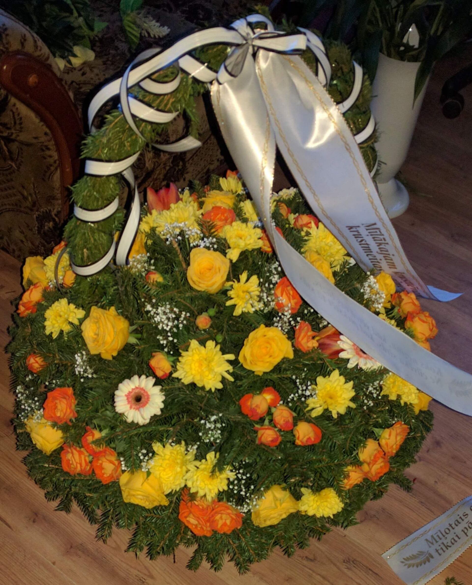 ziedi, puķes, grieztie ziedi, ziedu pušķi, puķu pušķi, ziedu kompozīcija