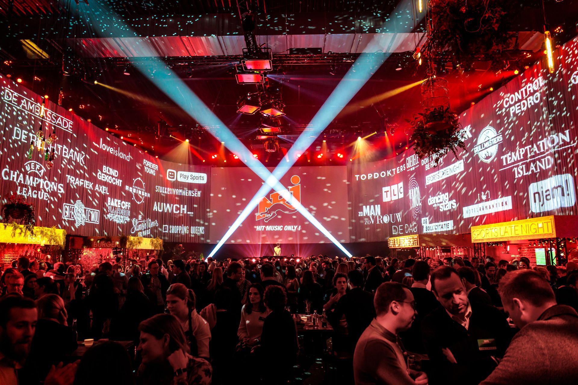 Salle à louer à Bruxelles-ville -  Docks Dome prévue pour accueillir des événements corporate ou privés