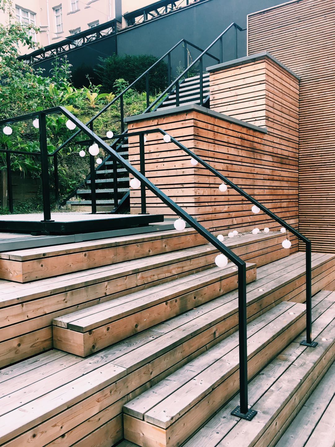 BIORGANIC - traiteur événementiel gastronomique 100% Bio à Bruxelles-ville, pour Town Hall Europe est un lieu situé à deux pas des institutions européennes est à la fois un espace de rencontre moderne et un centre d’échanges d’idées éclairées et de débats interdisciplinaires