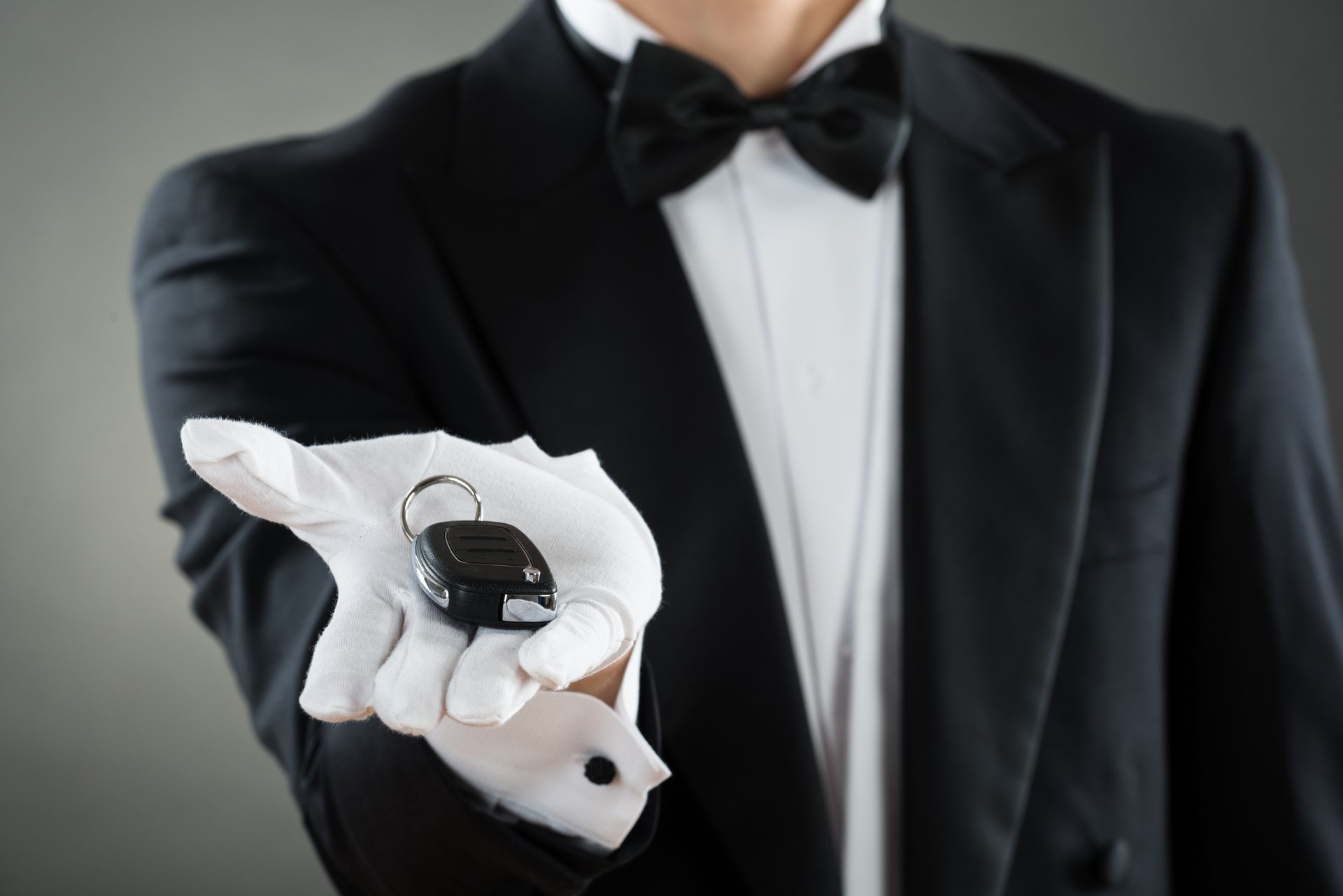 Valet Handing Out Car Key - Pittsburgh, PA - William Penn Parking