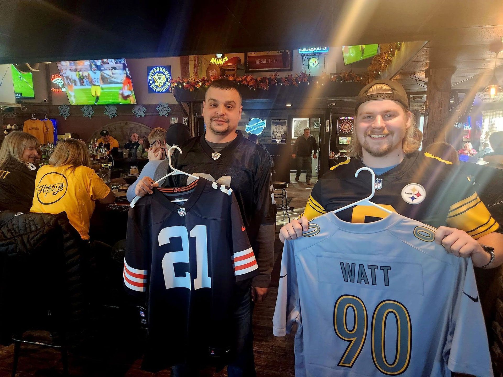 Hitchy's Tavern & Grille 10