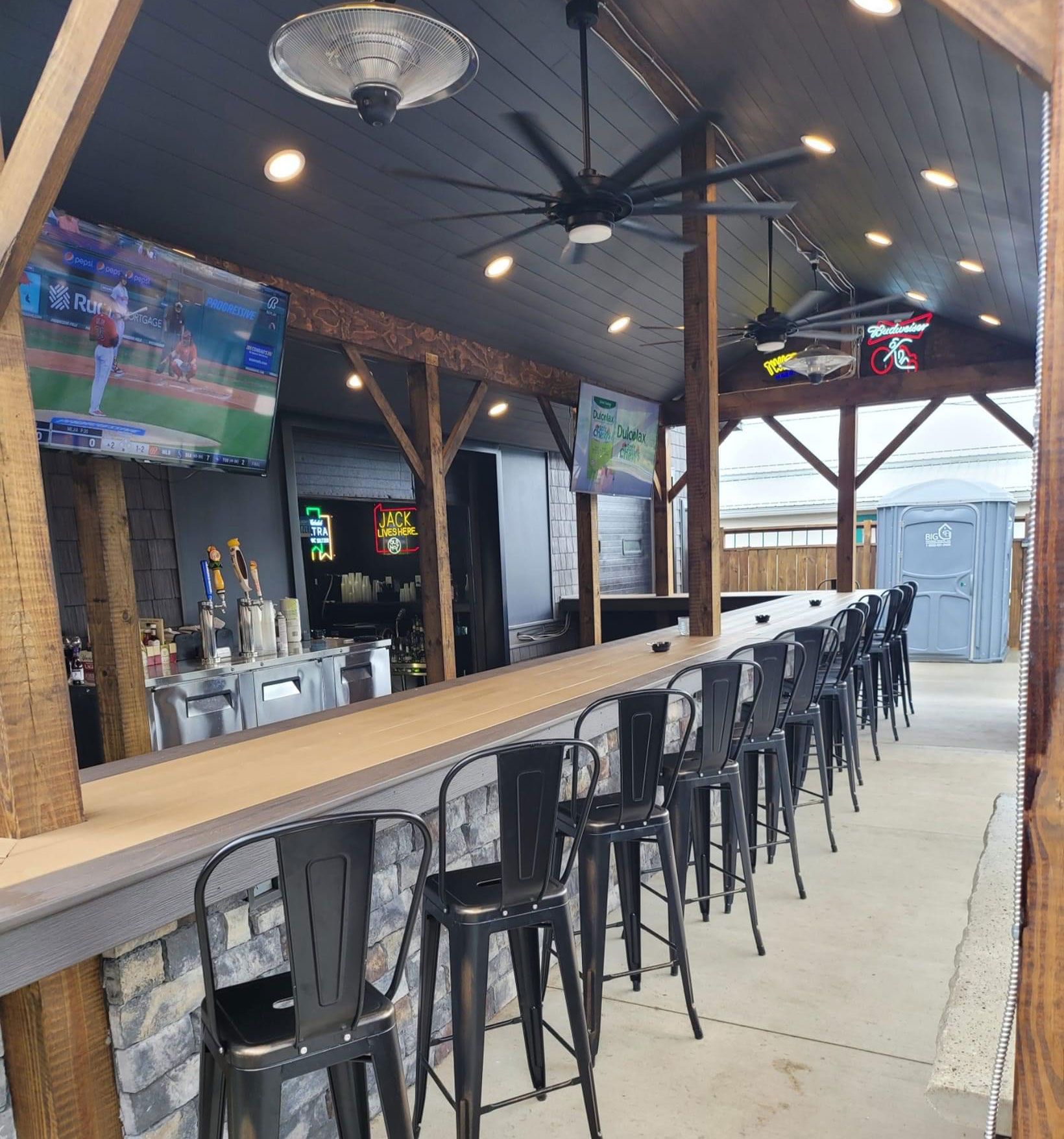 Hitchy's Tavern & Grille 7