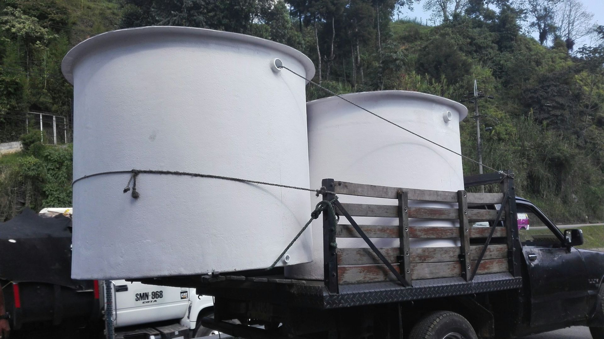 Fibracol Ltda. tanques grandes en fibra de vidrio