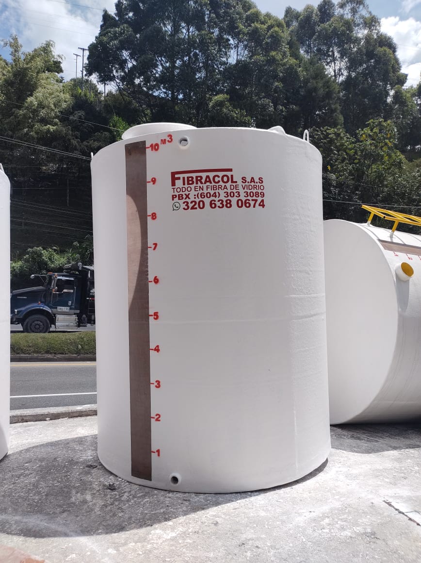 Tanque de almacenamiento de 10.000 litros en fibra de vidrio
