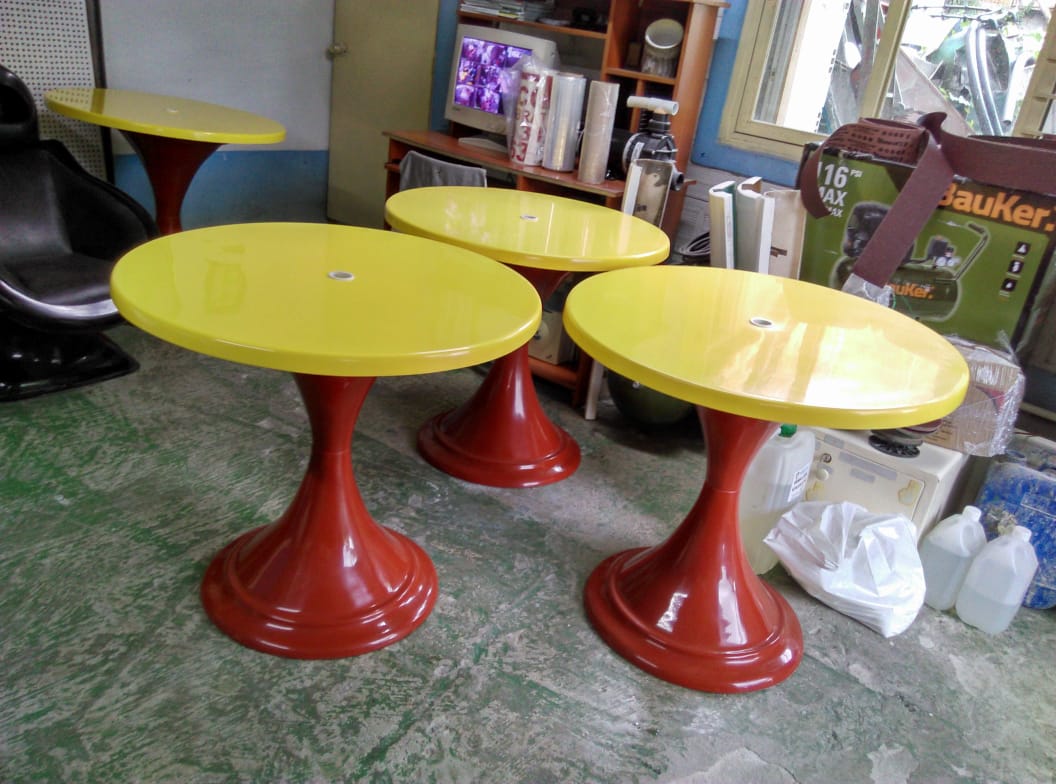 Mesas en fibra de vidrio modernas Fibracol S.A.S.