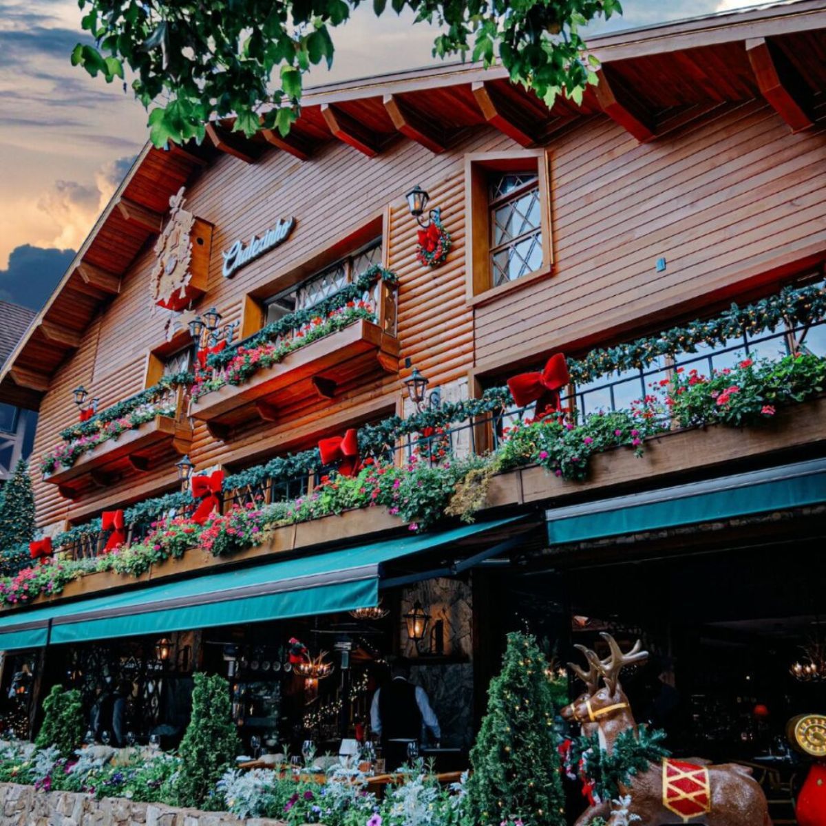 Ceia de Réveillon em Gramado no Chalezinho celebre 2026 com menu especial e fondues