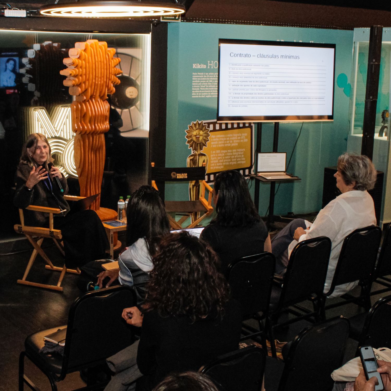 Débora Ivanov falando sobre Oportunidades e Modelos de Negócios no Mercado Internacional no Conexões Gramado Film Market - Foto oficial: Ticiane da Silva Ag.Pressphoto Débora Ivanov falando sobre Oportunidades e Modelos de Negócios no Mercado Internacional no Conexões Gramado Film Market - Foto oficial: Ticiane da Silva Ag.Pressphoto