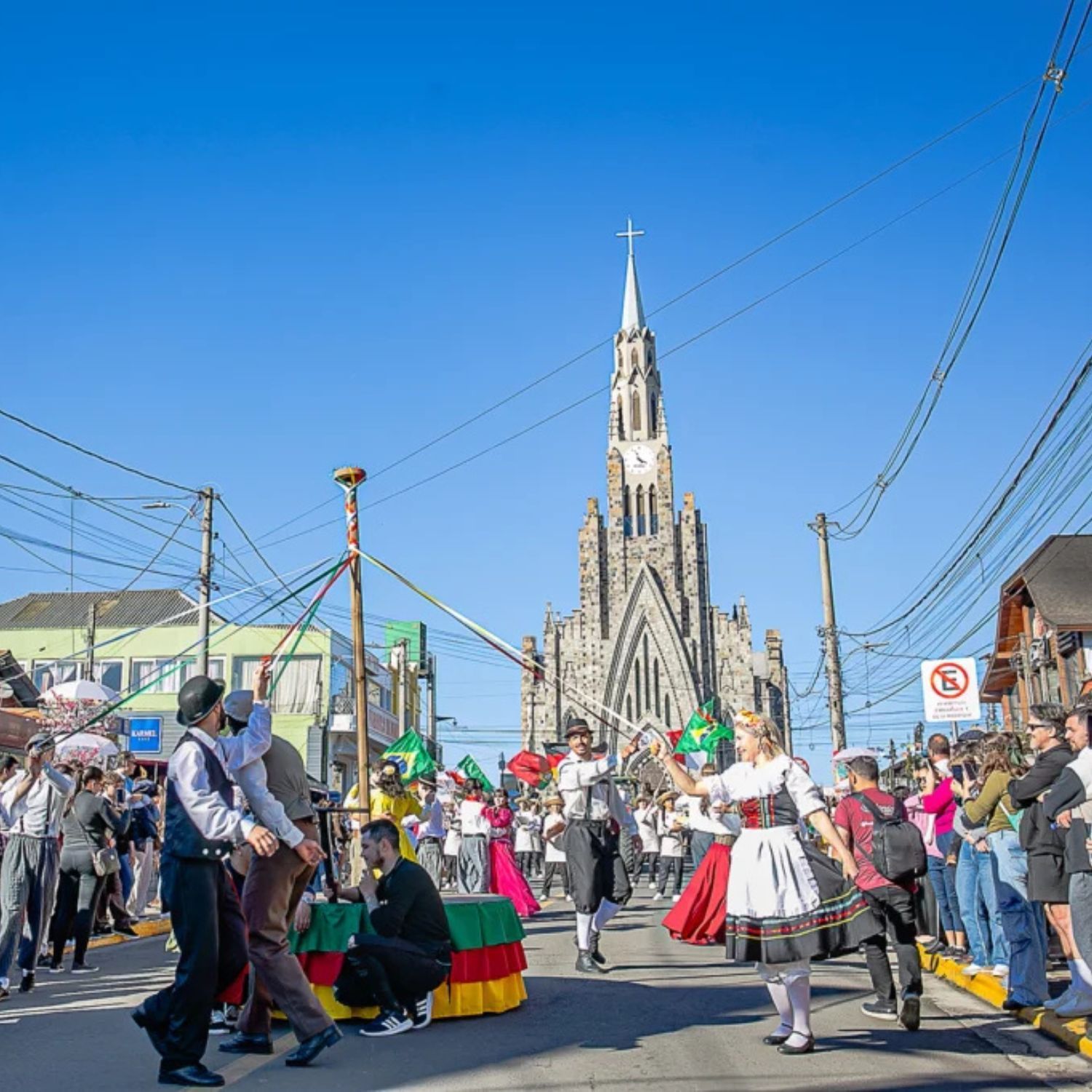 Desfile Raízes da Terra na Festa Colonial em Canela Foto Arthur Dias - Prefeitura de Canela