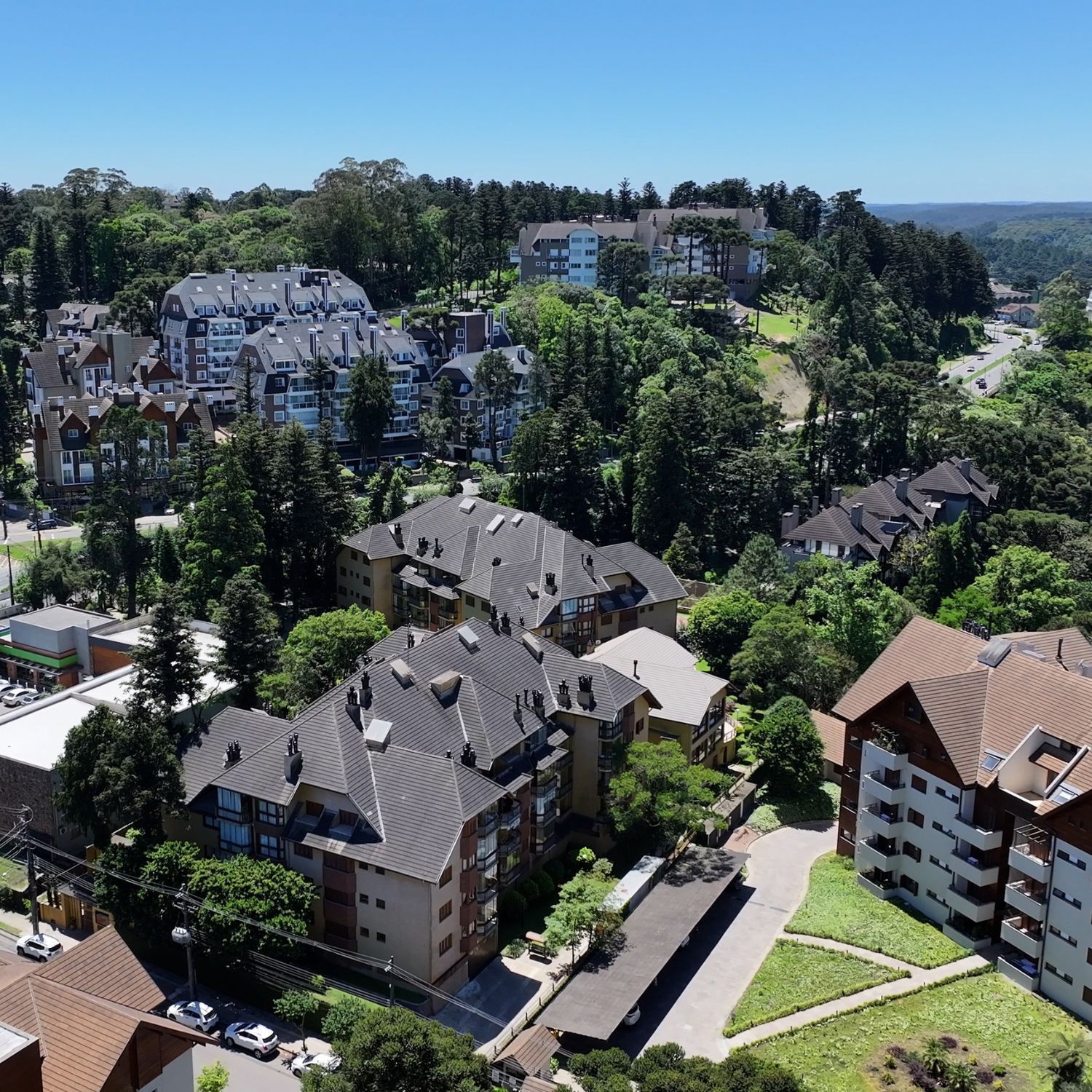 Imagem área mostrando condomínios em Gramado Imagem área mostrando condomínios em Gramado