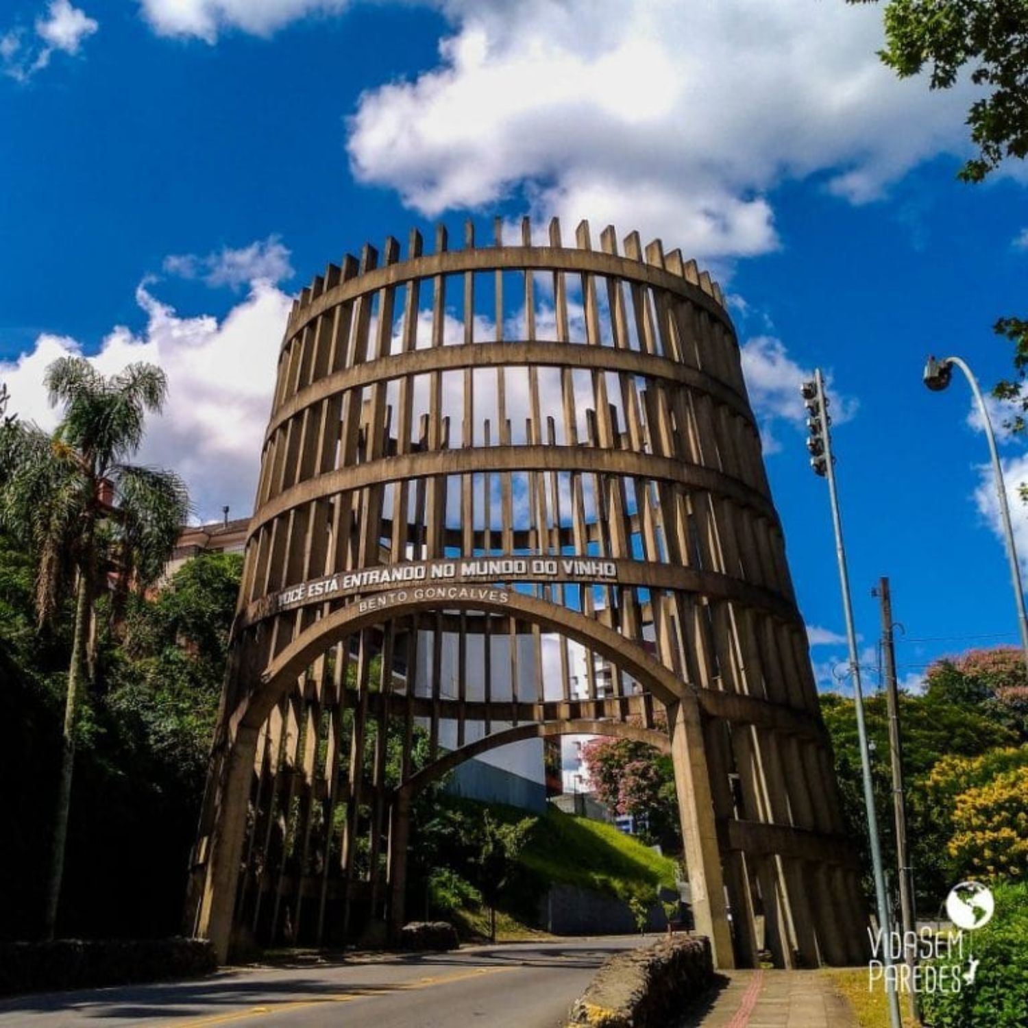 Pórtico de Bento Gonçalves, Capital Brasileira do Vinho Pórtico de Bento Gonçalves, Capital Brasileira do Vinho
