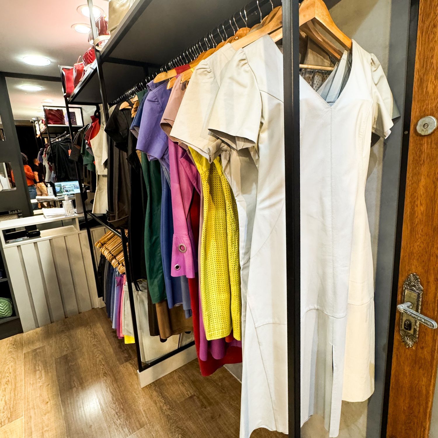 Planet Couros Loja em Gramado - moda em Couro Legítimo