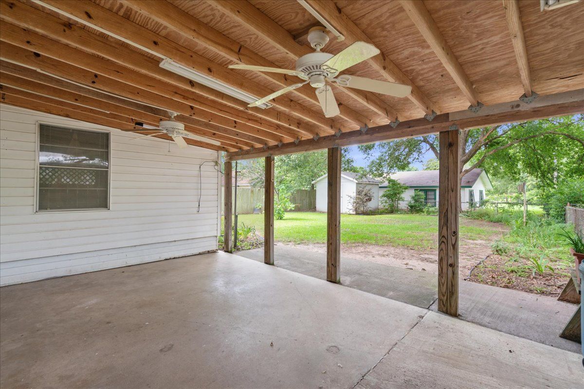 Outside View of House — Rockdale, TX — Carol Matous - Jim Currey Realty