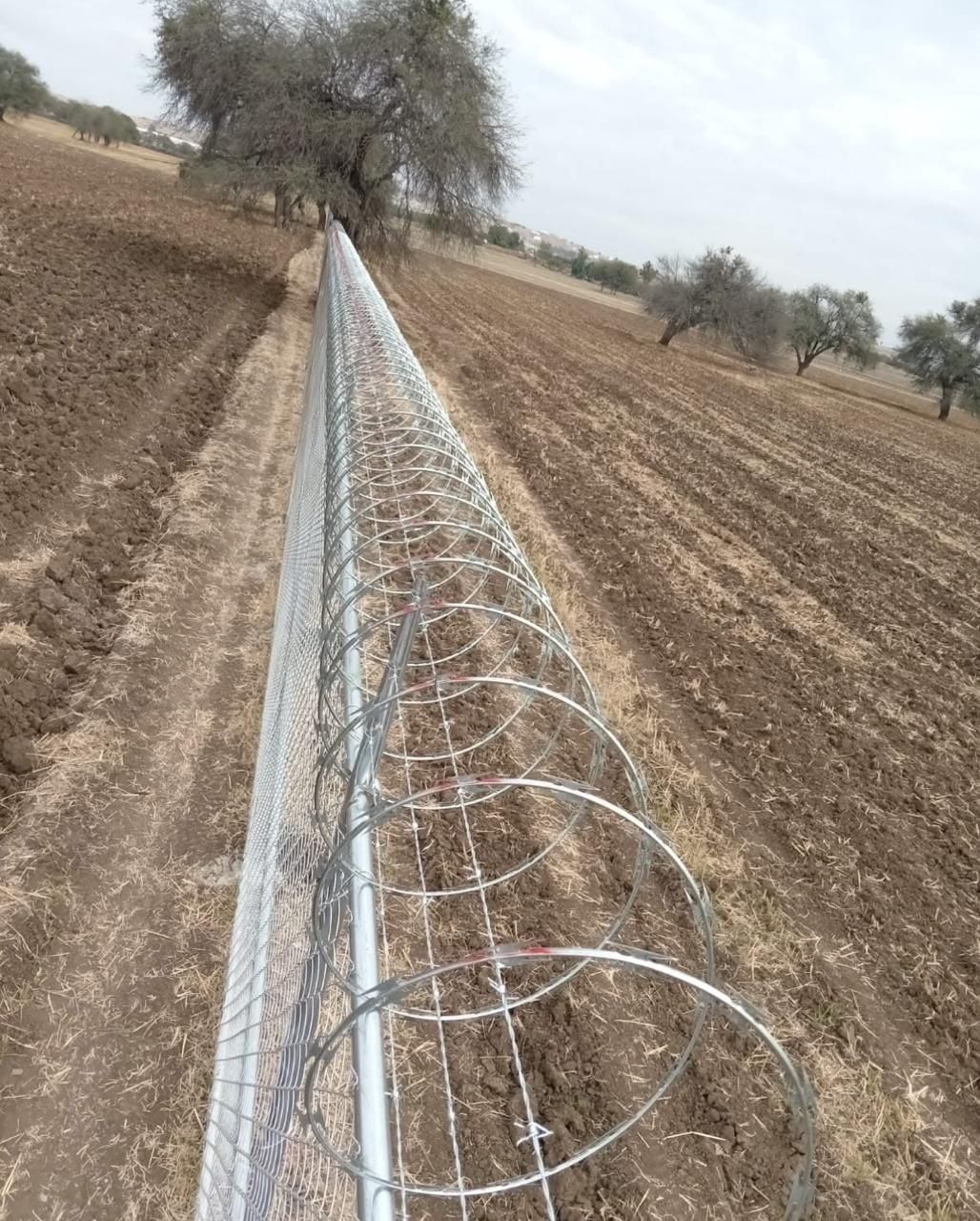 MAGNACERCAS - CERCAS DE ALAMBRE