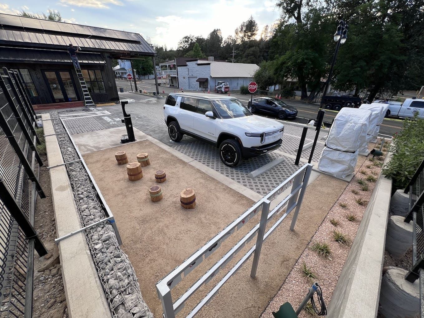 Corner view of commercial landscape design in Stockton California.