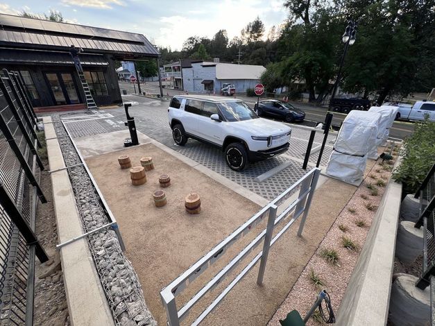 Corner view of commercial landscape design in Stockton California.