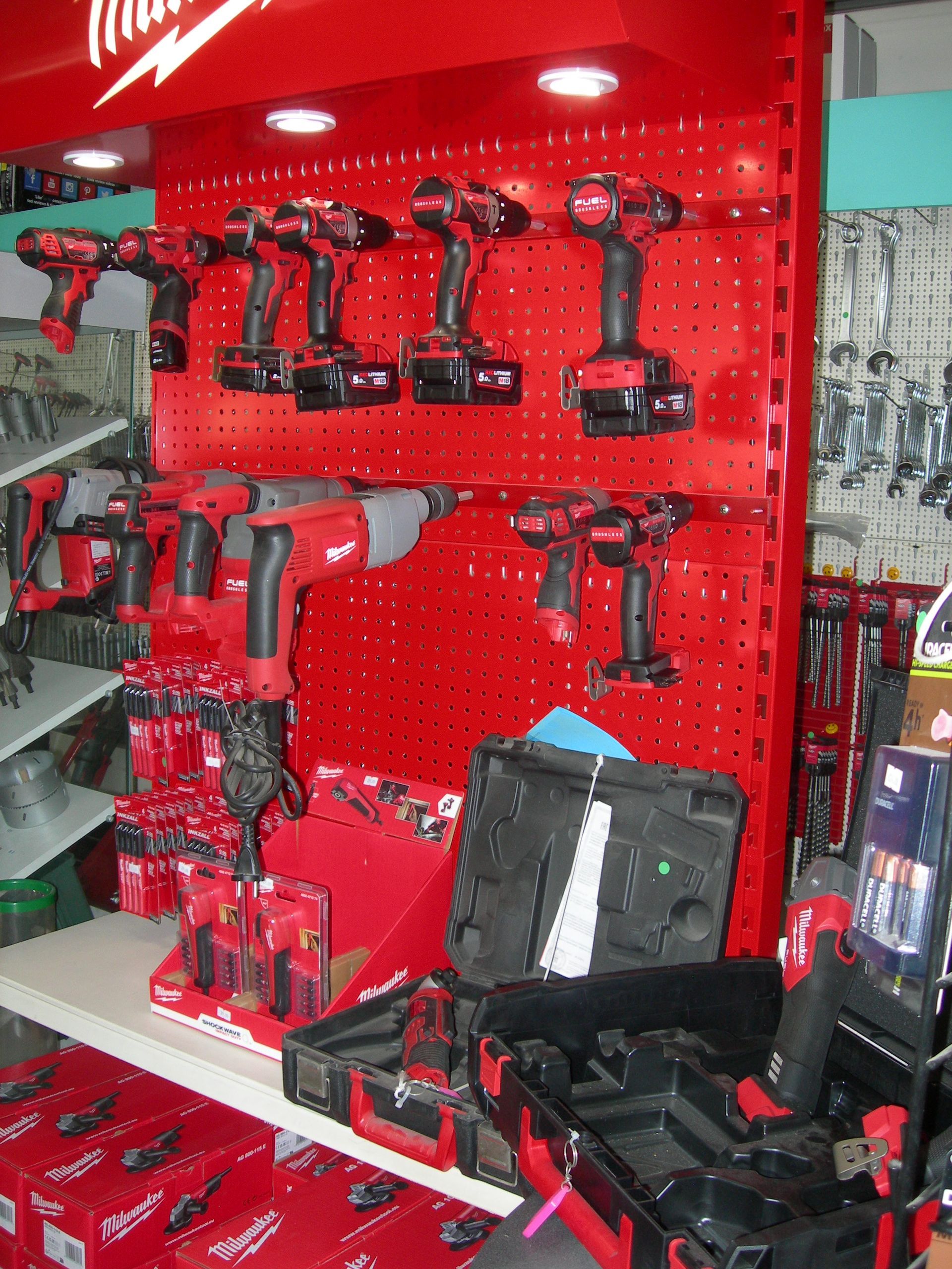 trapani a filo e a batteria