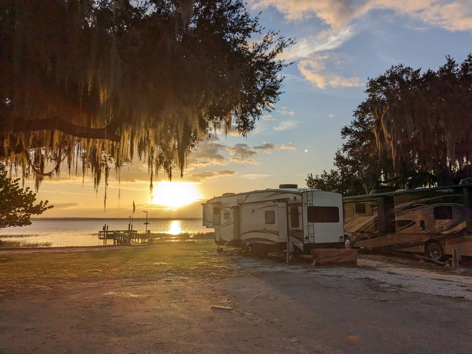 RV Parking & Site Rentals in Lake Wales, FL