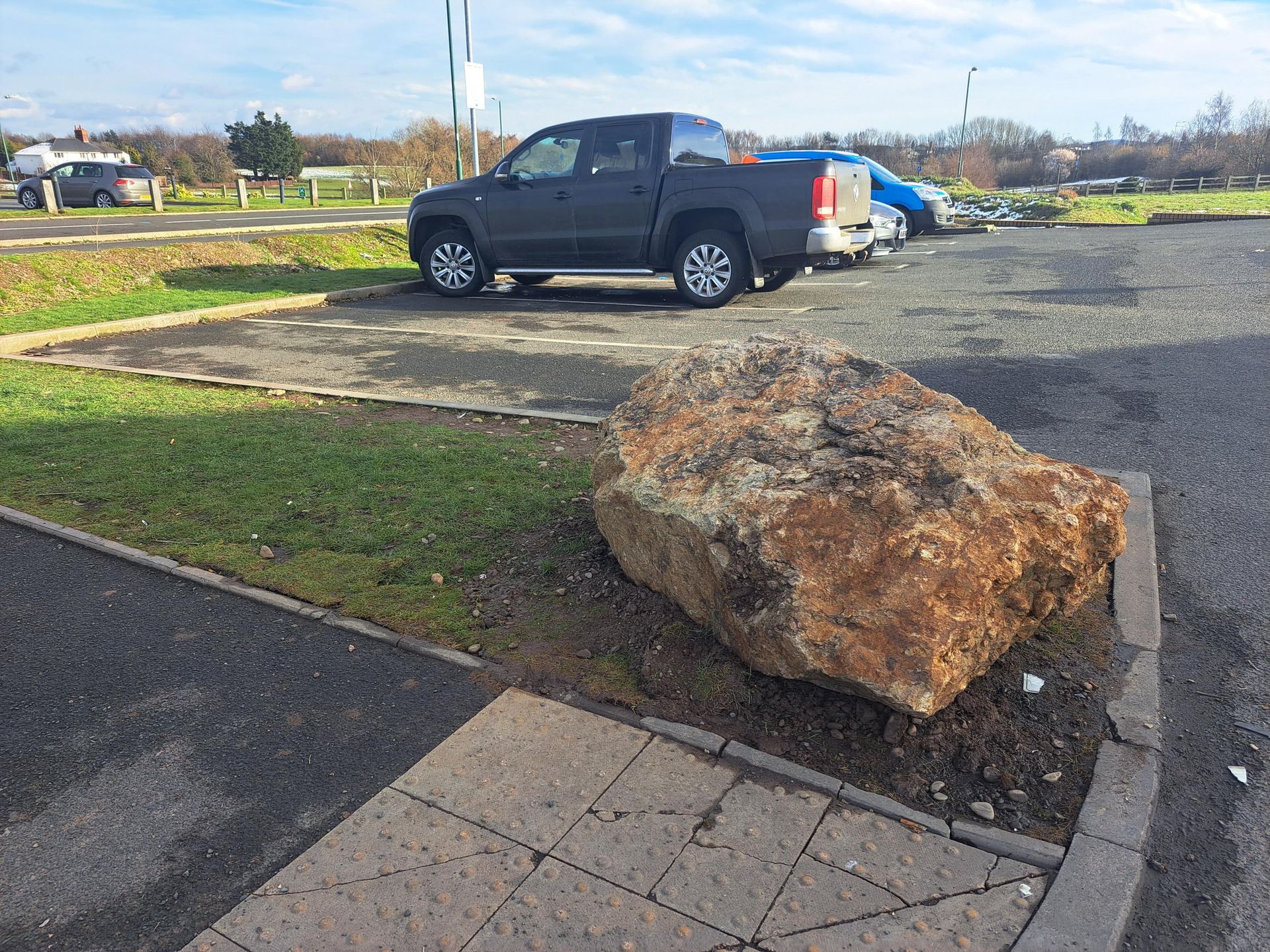 large rocks traffic management