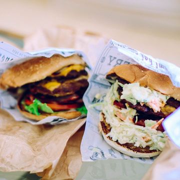 Burgers with a side of iPads? r opens fast-food chain, gives away  money, gadgets