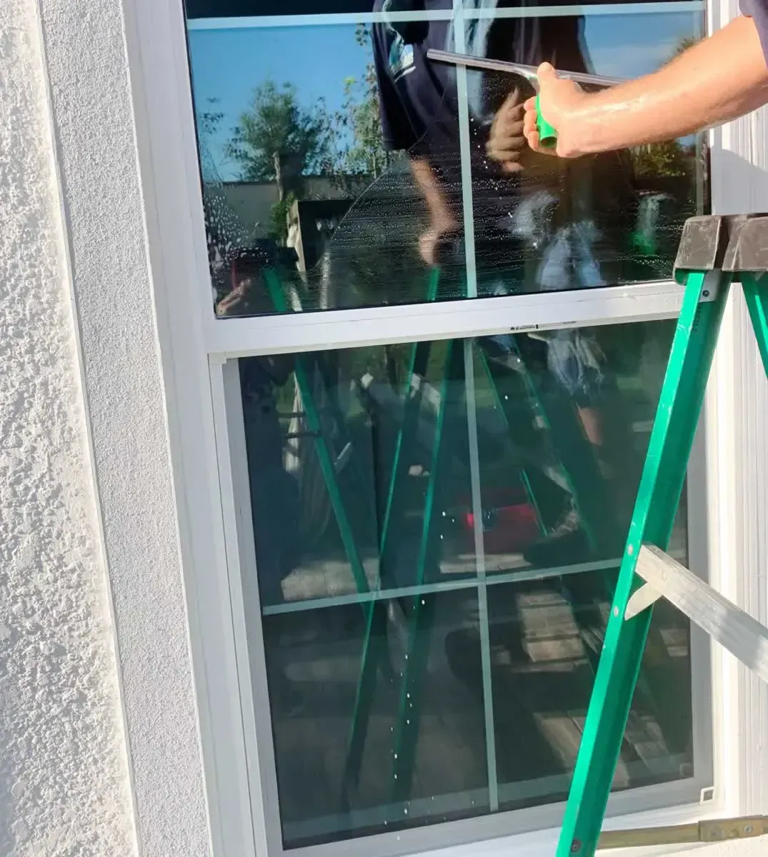 Man doing a window cleaning