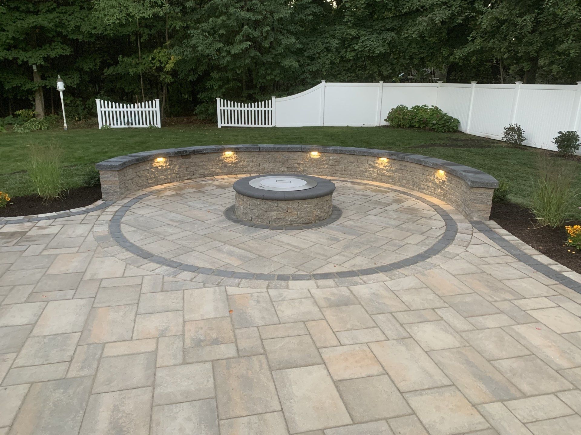 outdoor landscape lighting