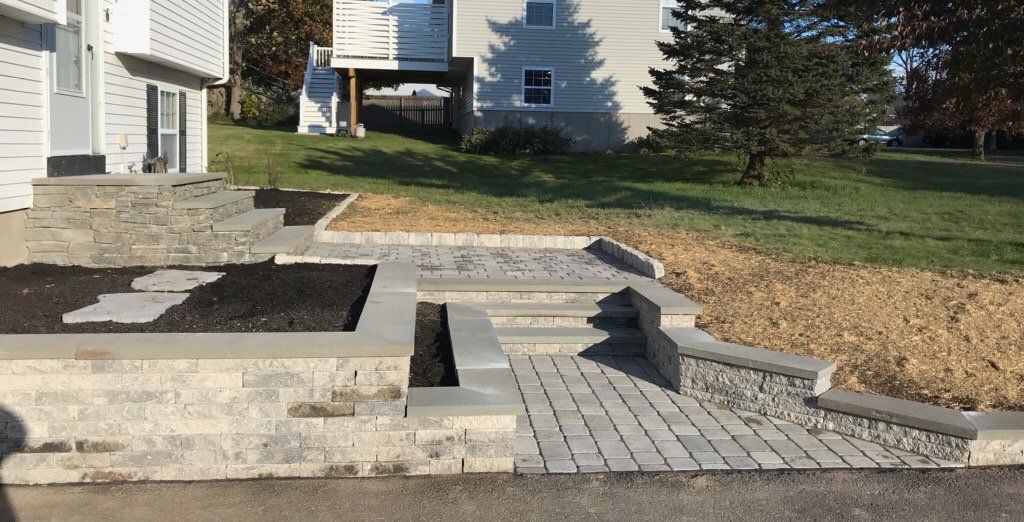 retaining wall builders