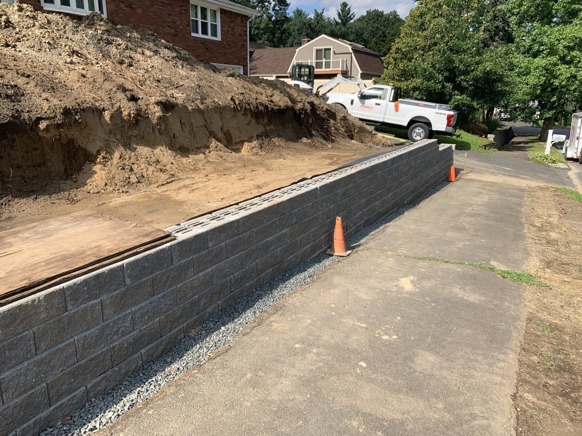 retaining wall contractor