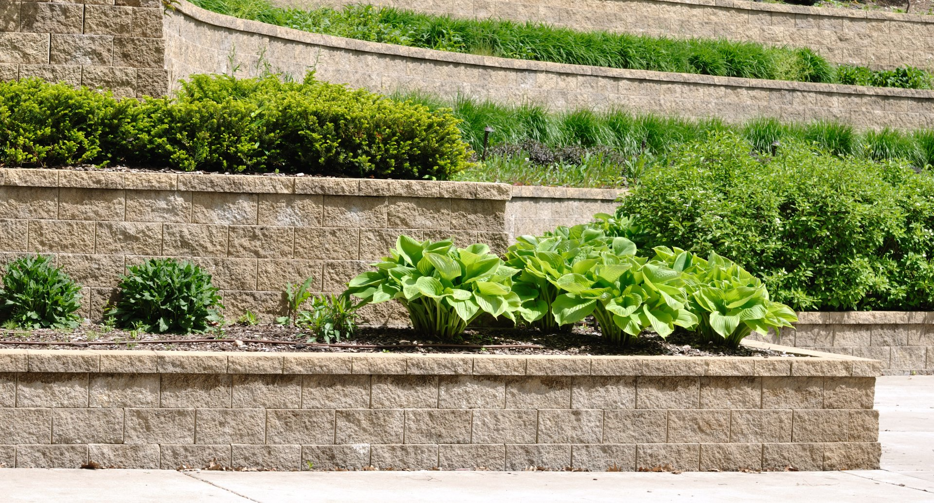 Retaining Wall Contractors Near Me