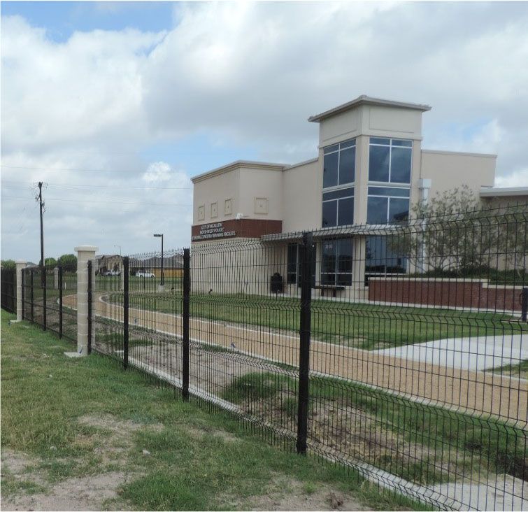 A large building with a sign that says cdc on it