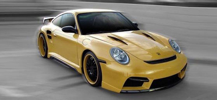 Modifica estetica Porsche, macchina verniciata gialla