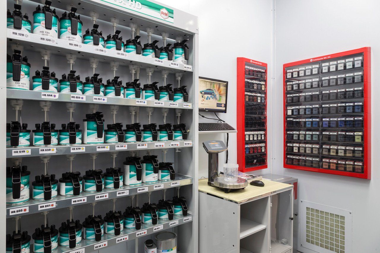 vari tipi di vernici in carrozzeria