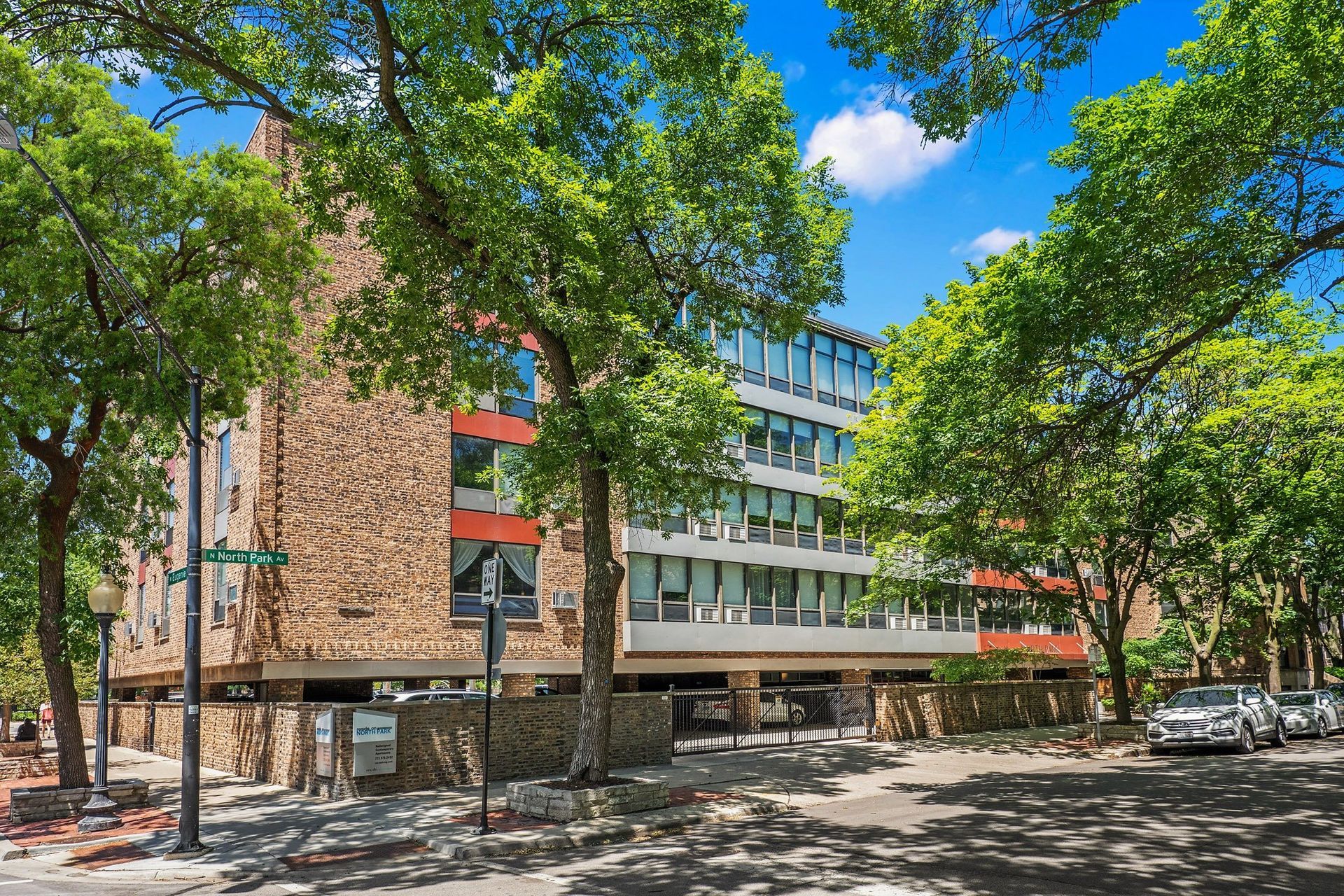 the building in which the hotel is located